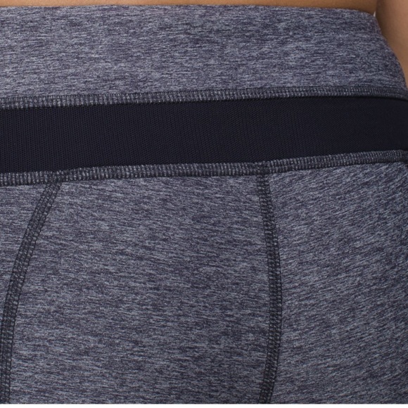 Lululemon Inspire Tight II (Mesh)
Heathered Naval Blue / Naval Blue Size 6 - Picture 7 of 17